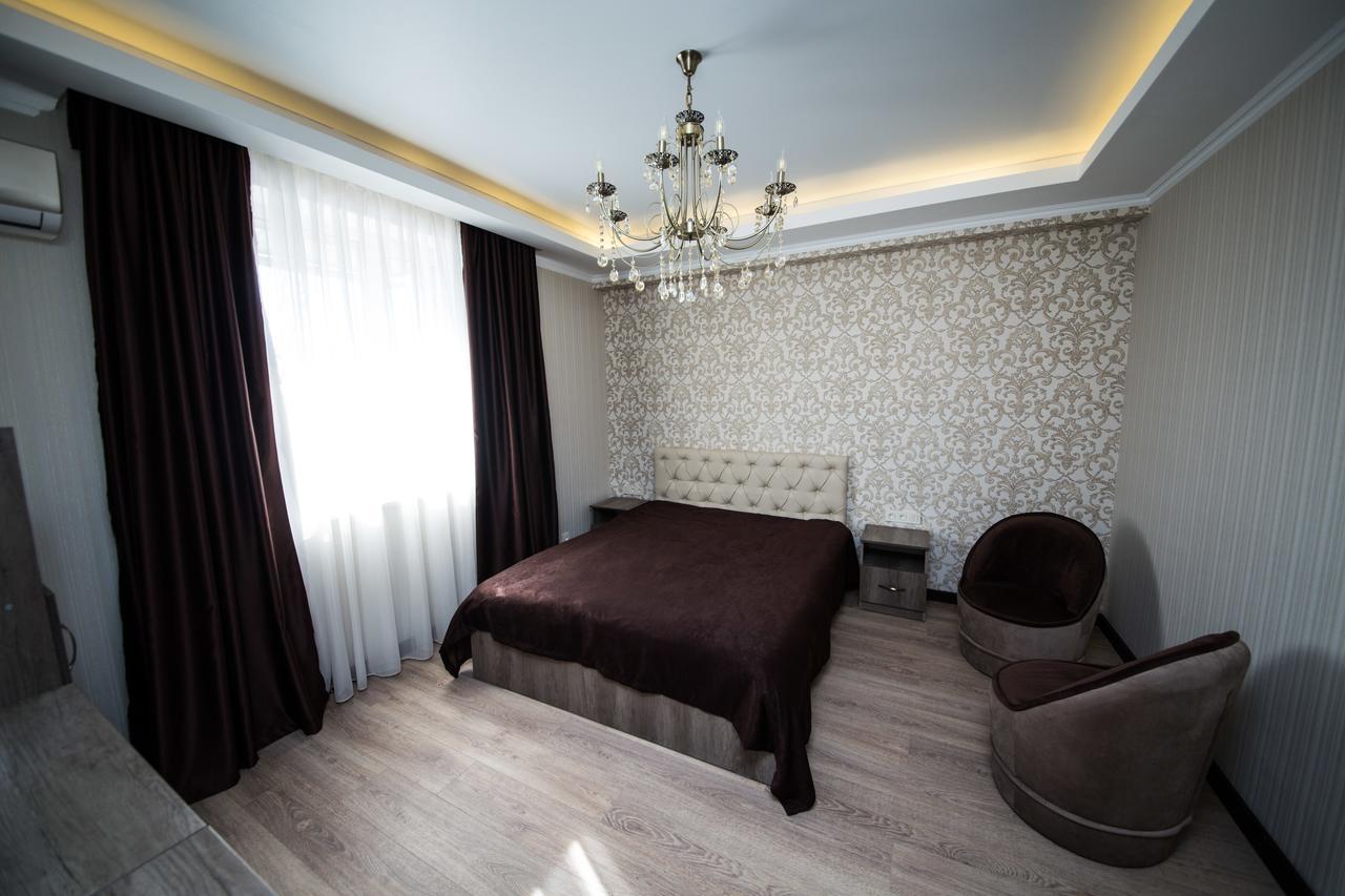De'Mar Hotel Бишкек Екстериор снимка
