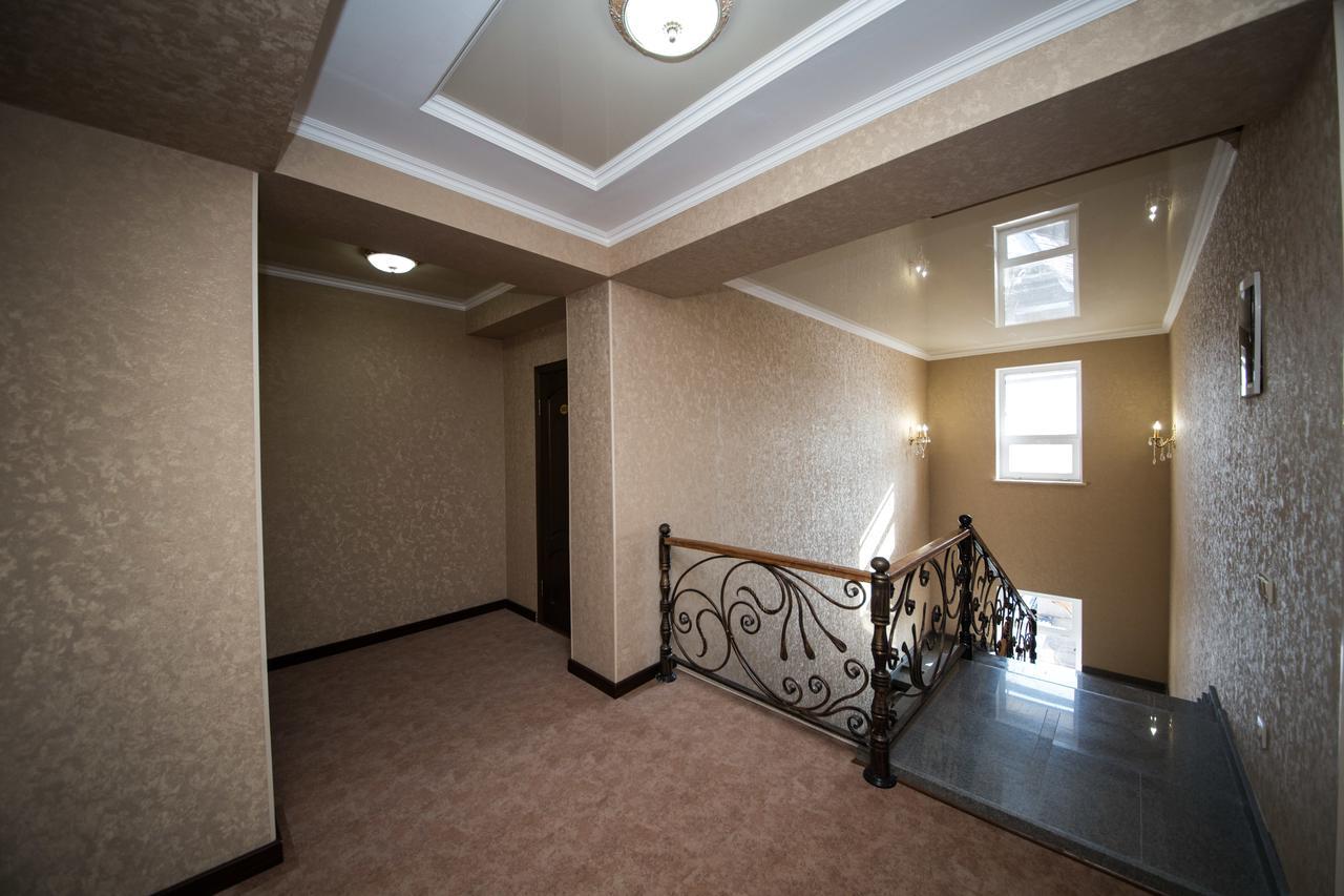 De'Mar Hotel Бишкек Екстериор снимка
