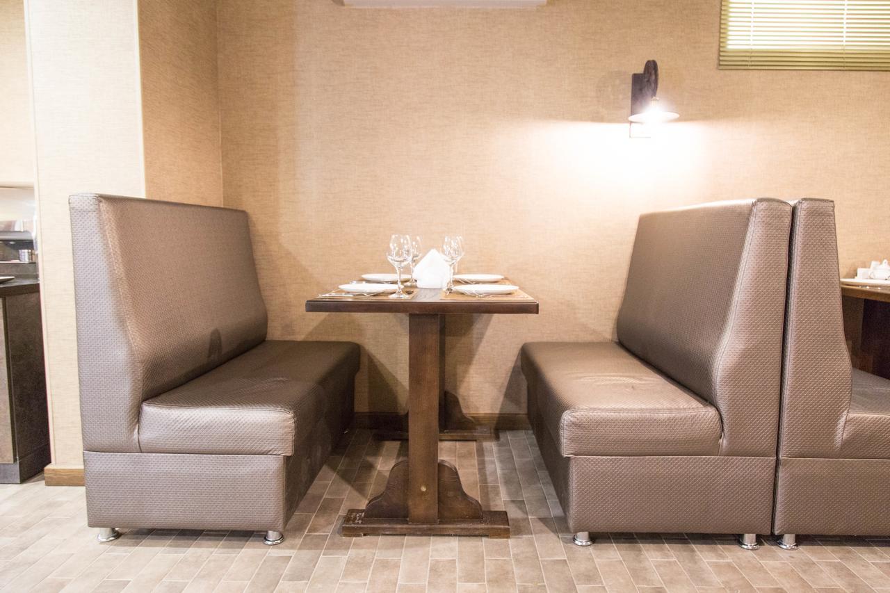 De'Mar Hotel Бишкек Екстериор снимка