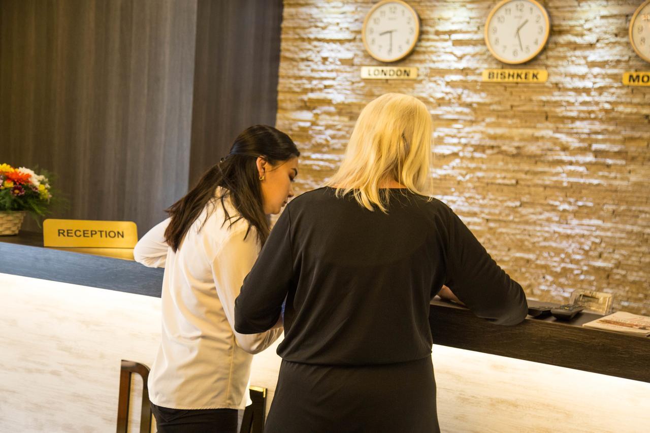 De'Mar Hotel Бишкек Екстериор снимка
