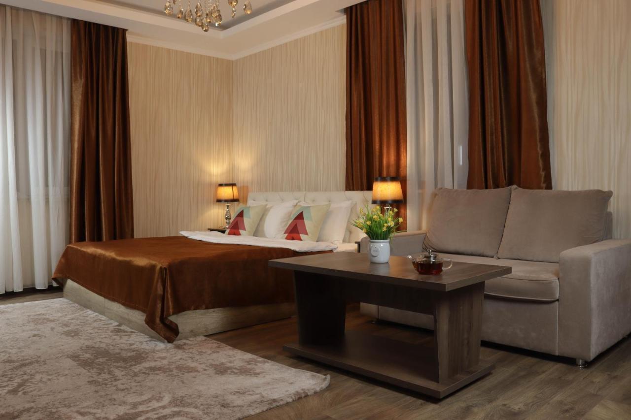 De'Mar Hotel Бишкек Екстериор снимка
