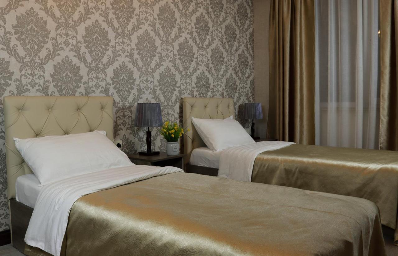 De'Mar Hotel Бишкек Екстериор снимка